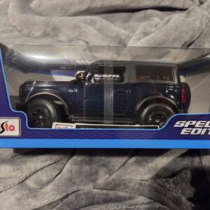 Maisto 2021 Bronco Wildtrak Special Edition 1:18 Model Car Color Changing